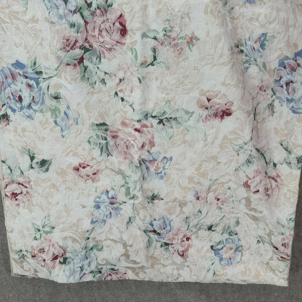 EUC Cloth Floral Oblong Tablecloth 100